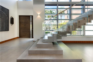 650 Royal Plaza Drive, Fort Lauderdale, FL 33301