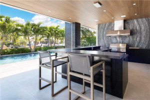 650 Royal Plaza Drive, Fort Lauderdale, FL 33301