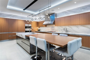 650 Royal Plaza Drive, Fort Lauderdale, FL 33301