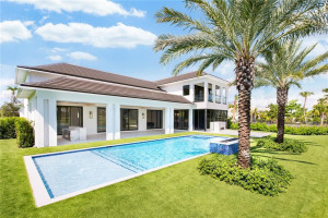 3900 Country Club Lane, Fort Lauderdale, FL 33308