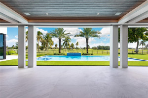 3900 Country Club Lane, Fort Lauderdale, FL 33308