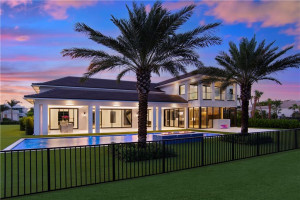 3900 Country Club Lane, Fort Lauderdale, FL 33308