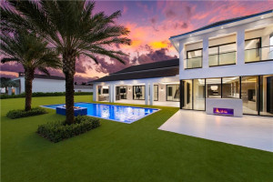 3900 Country Club Lane, Fort Lauderdale, FL 33308