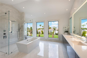 3900 Country Club Lane, Fort Lauderdale, FL 33308