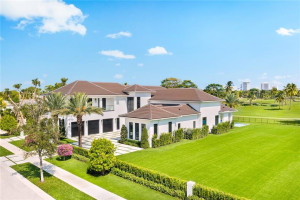 3900 Country Club Lane, Fort Lauderdale, FL 33308