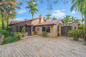 Photo for 11520 Griffing Boulevard, Biscayne Park, FL 33161 - Listing #FX-10329836 11520 Griffing Boulevard, Biscayne Park, FL 33161