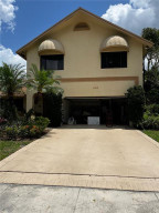 Photo for 680 Mockingbird Lane, Plantation, FL 33324 - Listing #FX-10327551 680 Mockingbird Lane, Plantation, FL 33324