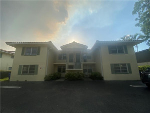 Photo for 3890 Woodside Drive, A, Coral Springs, FL 33065 - listing #FX-10330127 3890 Woodside Drive, A, Coral Springs, FL 33065