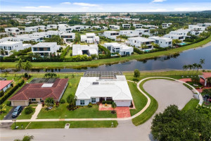 Photo for 16609 Golfview Drive, Weston, FL 33326 - Listing #FX-10329973 16609 Golfview Drive, Weston, FL 33326