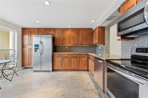 820 NE 25th Avenue, 67, Hallandale Beach, FL 33009