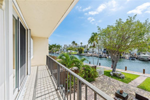 820 NE 25th Avenue, 67, Hallandale Beach, FL 33009
