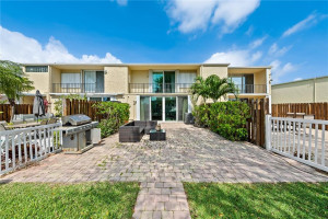 820 NE 25th Avenue, 67, Hallandale Beach, FL 33009