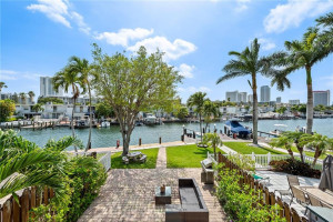 820 NE 25th Avenue, 67, Hallandale Beach, FL 33009