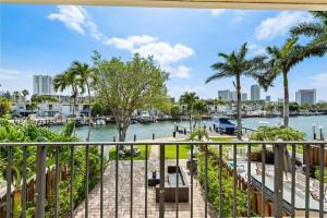 820 NE 25th Avenue, 67, Hallandale Beach, FL 33009