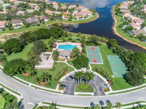 Photo for 576 Willow Bend Road, Weston, FL 33327 - Listing #FX-10329131 576 Willow Bend Road, Weston, FL 33327