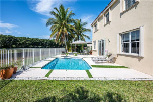 Photo for 576 Willow Bend Road, Weston, FL 33327 - Listing #FX-10329131 576 Willow Bend Road, Weston, FL 33327