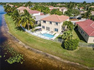 Photo for 576 Willow Bend Road, Weston, FL 33327 - Listing #FX-10329131 576 Willow Bend Road, Weston, FL 33327