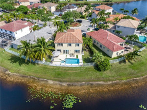 Photo for 576 Willow Bend Road, Weston, FL 33327 - Listing #FX-10329131 576 Willow Bend Road, Weston, FL 33327