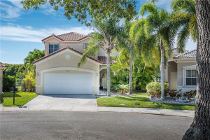 Photo for 576 Willow Bend Road, Weston, FL 33327 - Listing #FX-10329131 576 Willow Bend Road, Weston, FL 33327