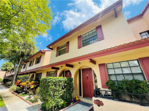 Photo for 10942 W Sample Road, E1, Coral Springs, FL 33065 - Listing #FX-10330809 10942 W Sample Road, E1, Coral Springs, FL 33065