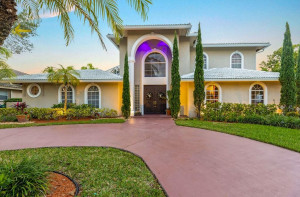Photo for 10707 NW 49th Mnr, Coral Springs, FL 33076 - Listing #FX-10312532 10707 NW 49th Mnr, Coral Springs, FL 33076