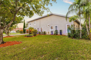 Photo for 10707 NW 49th Mnr, Coral Springs, FL 33076 - Listing #FX-10312532 10707 NW 49th Mnr, Coral Springs, FL 33076