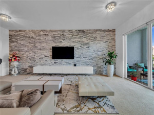 3500 Oaks Clubhouse Drive, 405, Pompano Beach, FL 33069
