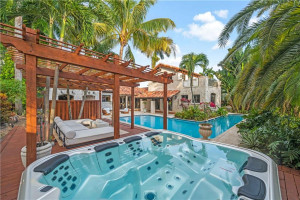 Photo for 11520 Griffing Boulevard, Biscayne Park, FL 33161 - Listing #FX-10329836 11520 Griffing Boulevard, Biscayne Park, FL 33161