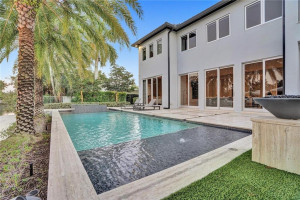 2401 Castilla Isle, Fort Lauderdale, FL 33301