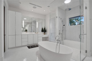 2401 Castilla Isle, Fort Lauderdale, FL 33301