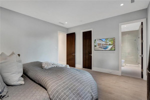 2401 Castilla Isle, Fort Lauderdale, FL 33301