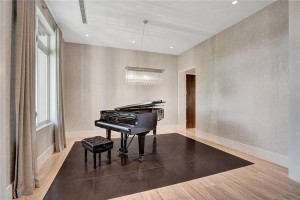 2401 Castilla Isle, Fort Lauderdale, FL 33301