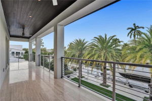 2401 Castilla Isle, Fort Lauderdale, FL 33301