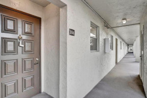 6080 NW 44th Street, 104, Lauderhill, FL 33319