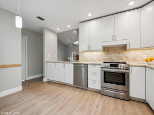 Photo for 10859 Cypress Glen Drive, 10859, Coral Springs, FL 33071 - Listing #FX-10331662 Plenty or room to dine in kitchen. Beautifully appointed!