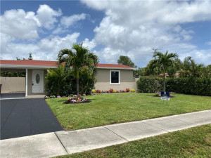 421 NE 44th Street, Deerfield Beach, FL 33064