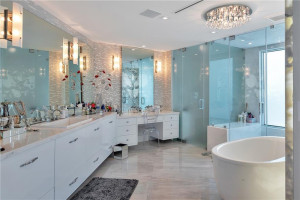 2890 NE 28 Street, Fort Lauderdale, FL 33306