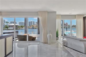 2890 NE 28 Street, Fort Lauderdale, FL 33306