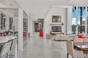 2890 NE 28 Street, Fort Lauderdale, FL 33306