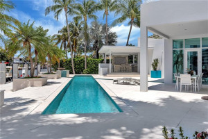 2890 NE 28 Street, Fort Lauderdale, FL 33306