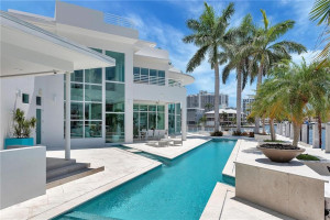 2890 NE 28 Street, Fort Lauderdale, FL 33306