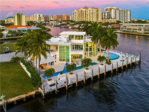 2890 NE 28 Street, Fort Lauderdale, FL 33306