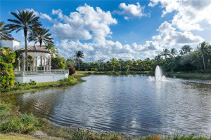 130 Playa Rienta Way, Palm Beach Gardens, FL 33418