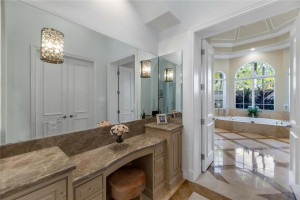 130 Playa Rienta Way, Palm Beach Gardens, FL 33418