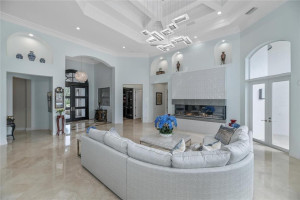 130 Playa Rienta Way, Palm Beach Gardens, FL 33418