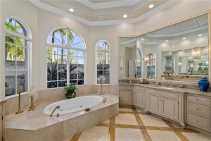 130 Playa Rienta Way, Palm Beach Gardens, FL 33418