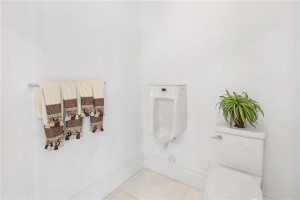 3080 NE 41st Street, Fort Lauderdale, FL 33308