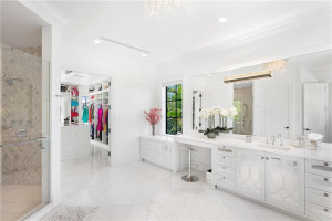 3080 NE 41st Street, Fort Lauderdale, FL 33308