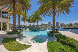 3080 NE 41st Street, Fort Lauderdale, FL 33308