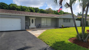 Photo for 2721 NE 53rd Court, Lighthouse Point, FL 33064 - listing #FX-10332764 2721 NE 53rd Court, Lighthouse Point, FL 33064